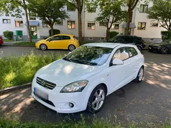 Weiß Gebraucht 2008 Kia ProCeed Kleinwagen | 2.699 € (Teuer)