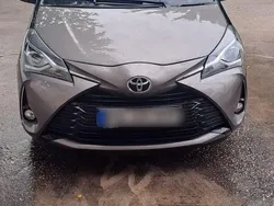 Braun Gebraucht 2019 Toyota Yaris Club Kleinwagen | 13.000 € (Fairer Preis)