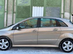 Braun Gebraucht 2006 Mercedes B180 Van / Kleinbus | 4.988 € (Fairer Preis)