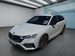 Grau Gebraucht 2021 Skoda Octavia RS Kombi | 31.699 € (Etwas zu teuer)
