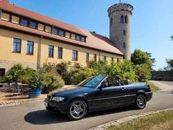 Schwarz Gebraucht 2003 BMW 320 Cabriolet Cabrio | 16.500 €