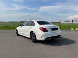 Weiß Gebraucht 2020 Mercedes C300 AMG Limousine | 35.200 € (Fairer Preis)
