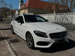 Weiß Gebraucht 2017 Mercedes C300 AMG line Coupé | 27.000 € (Etwas zu teuer)