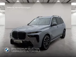 Grau Gebraucht 2025 BMW X7 M Sport SUV | 108.406 € (Superpreis)