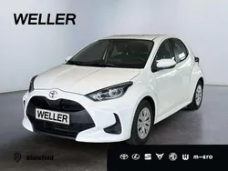 Schneeweiß Gebraucht 2023 Toyota Yaris Comfort Kleinwagen | 14.980 € (Fairer Preis)