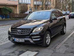 Schwarz Gebraucht 2013 Mercedes ML350 SUV | 13.999 € (Etwas zu teuer)