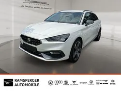 Weiß (candy weiß) Gebraucht 2024 Seat Leon ST FR Kombi | 29.930 € (Fairer Preis)