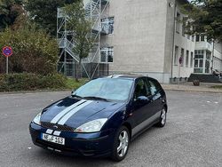 Blau Gebraucht 2002 Ford Focus Kombi | 1.850 € (Fairer Preis)