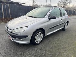 Silber Gebraucht 2002 Peugeot 206 Kleinwagen | 700 € (Guter Preis)