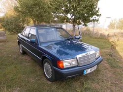Blau Gebraucht 1993 Mercedes 190 Limousine | 7.500 €