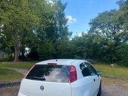 Weiß Gebraucht 2009 Fiat Punto Kleinwagen | 1.550 € (Fairer Preis)