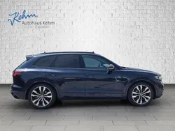 Blau Gebraucht 2025 VW Touareg R-line SUV | 89.990 €