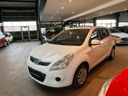 Weiß Gebraucht 2010 Hyundai i20 Classic Kleinwagen | 3.990 € (Etwas zu teuer)