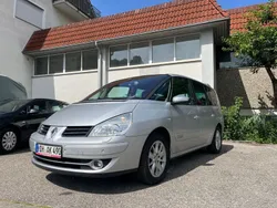 Grau Gebraucht 2007 Renault Grand Espace Dynamique Van / Kleinbus | 3.490 € (Fairer Preis)