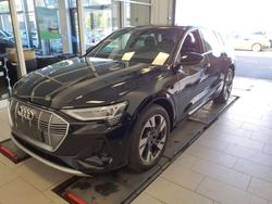 Brillantschwarz Gebraucht 2022 Audi e-tron S-Line SUV | 37.340 € (Fairer Preis)