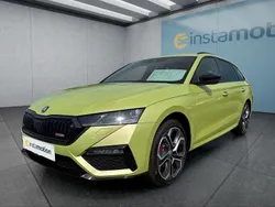 Grün Gebraucht 2024 Skoda Octavia RS Kombi | 47.099 €