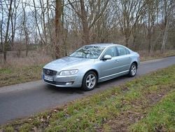 Silber Gebraucht 2014 Volvo S80 Momentum Limousine | 13.500 € (Fairer Preis)