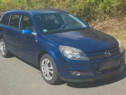 Blau Gebraucht 2005 Opel Astra Kombi | 3.000 € (Fairer Preis)