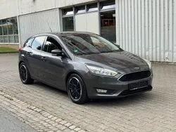 Grau Gebraucht 2016 Ford Focus Titanium Limousine | 4.990 € (Superpreis)