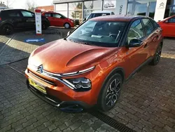 Braun Gebraucht 2022 Citroën e-C4 Feel Limousine | 18.990 € (Guter Preis)