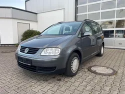 Grau Gebraucht 2006 VW Touran Goal Van / Kleinbus | 2.990 € (Etwas zu teuer)