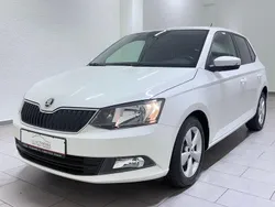Weiß Gebraucht 2016 Skoda Fabia Ambition Limousine | 7.480 € (Guter Preis)