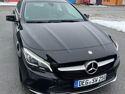 Schwarz Gebraucht 2016 Mercedes CLA180 Shooting Brake Urban Kombi | 16.500 € (Guter Preis)