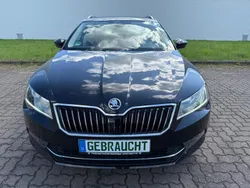 Schwarz Gebraucht 2019 Skoda Superb Kombi | 18.990 € (Fairer Preis)