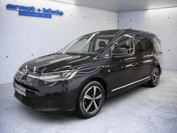 Schwarz Gebraucht 2022 VW Caddy Maxi Style Van / Kleinbus | 32.890 € (Fairer Preis)