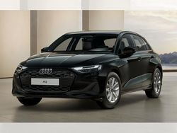 Schwarz (brillantschwarz) Neu 2025 Audi A3 Sportback Ambiente Kleinwagen | 31.300 € (Guter Preis)
