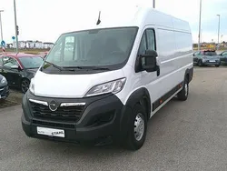Lackierung weiss icy/typ aussenv Gebraucht 2024 Opel Movano Van | 29.900 € (Etwas zu teuer)
