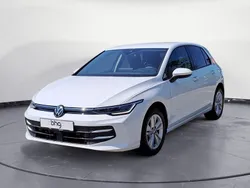 Weiß Gebraucht 2024 VW Golf VIII Life Limousine | 25.230 € (Fairer Preis)