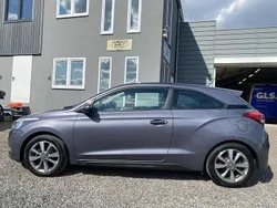 Star dust / met Gebraucht 2015 Hyundai i20 Trend Coupé | 8.490 € (Fairer Preis)