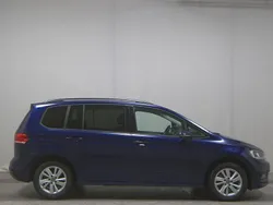 Blau Gebraucht 2021 VW Touran Comfortline Van / Kleinbus | 14.980 € (Superpreis)