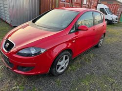 Rot Gebraucht 2004 Seat Altea Limousine | 990 € (Superpreis)