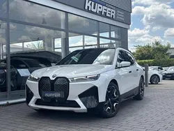 Weiß Gebraucht 2023 BMW iX Sport Line SUV | 68.900 € (Fairer Preis)