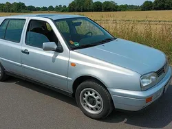 Silber Gebraucht 1995 VW Golf III Kleinwagen | 4.000 €