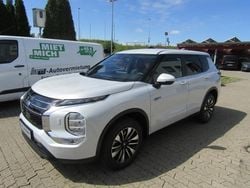 Titanweiß Neu 2025 Mitsubishi Outlander P-HEV Plus SUV | 47.990 € (Superpreis)