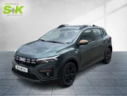 Zedergrün metallic (grün) Gebraucht 2024 Dacia Sandero Extreme Kleinwagen | 18.980 € (Fairer Preis)