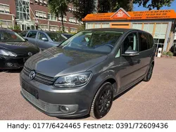 Grau Gebraucht 2010 VW Touran Van / Kleinbus | 4.990 € (Guter Preis)