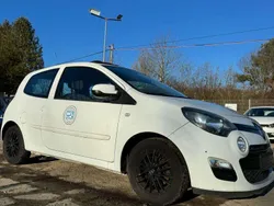 Weiß Gebraucht 2012 Renault Twingo Dynamique Kleinwagen | 3.220 € (Fairer Preis)