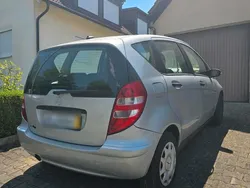 Grau Gebraucht 2006 Mercedes A180 Classic Limousine | 1.500 €