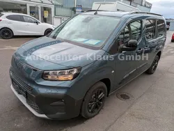 Blau Gebraucht 2024 Fiat Doblò Van / Kleinbus | 34.880 €