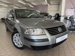 Grau Gebraucht 2004 VW Passat Limousine | 3.490 € (Teuer)
