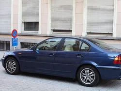 Blau Gebraucht 2003 BMW 320 Limousine | 2.500 € (Fairer Preis)