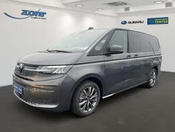 Grau Gebraucht 2024 VW T7 Van | 60.990 € (Teuer)