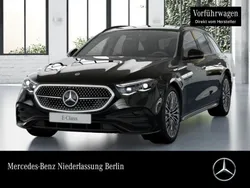 Obsidianschwarz Gebraucht 2024 Mercedes E300 AMG Kombi | 64.800 €