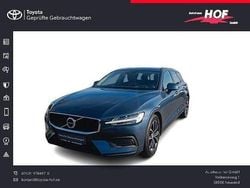 Blau Gebraucht 2020 Volvo V60 Momentum Kombi | 25.690 € (Guter Preis)
