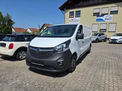 Weiß Gebraucht 2017 Opel Vivaro Van | 13.490 € (Guter Preis)