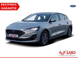 Silber Gebraucht 2023 Ford Focus Titanium Limousine | 19.950 € (Guter Preis)